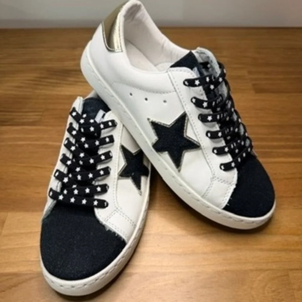 Vintage Havana Bianca Black White Star Leather Sneakers Women's Size 6